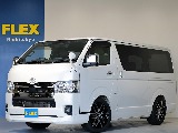 令和４年式ハイエースＶダークプライムⅡ２８００ディーゼルターボカスタム車両入庫！！新品ＥＳＳＥＸフロントスポイラー新品オリジナル１８インチアルミＳＥＴ新品２インチローダウン済み新品ベットＫＩＴ装着済み