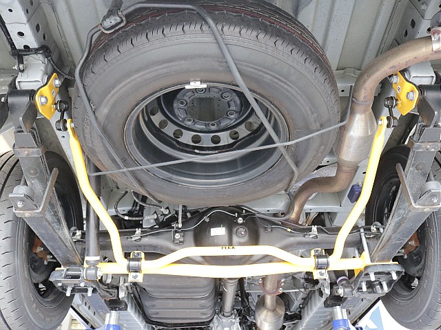 オリジナルリア追加スタビライザー装着済み！！