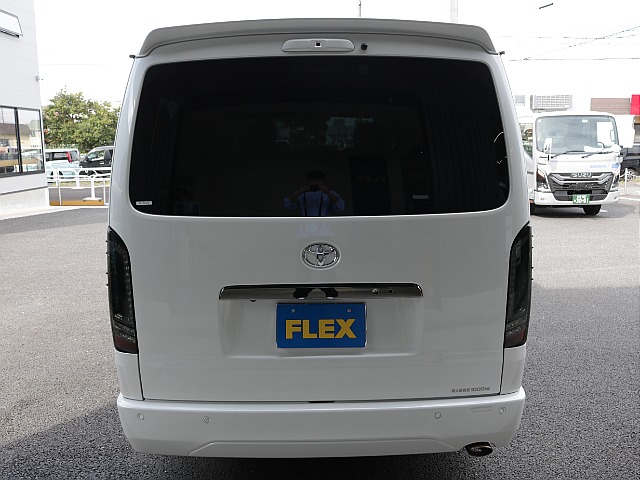 オリジナルリアウイング装着済み！！