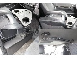 パイオニアルーフスピーカー増設、アームレスト、カップホルダーセカンドテーブル装備！！