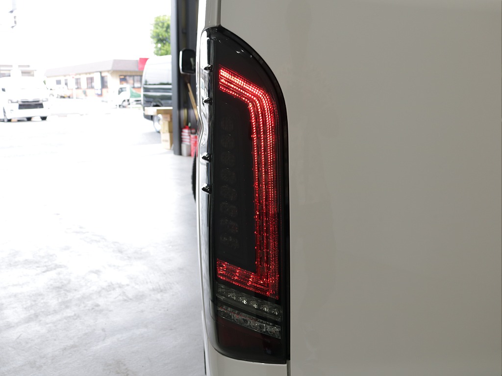 新品プレステージＬＥＤテールライト装着済み！！