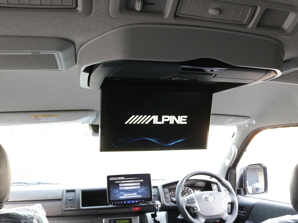 ＢＩＧ－Ｘ１１インチメカレスモデル装備アルパイン１２．８フリップダウンモニター装備！