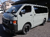 人気のアースカラーパッケージ２０００ガソリン車になります！！