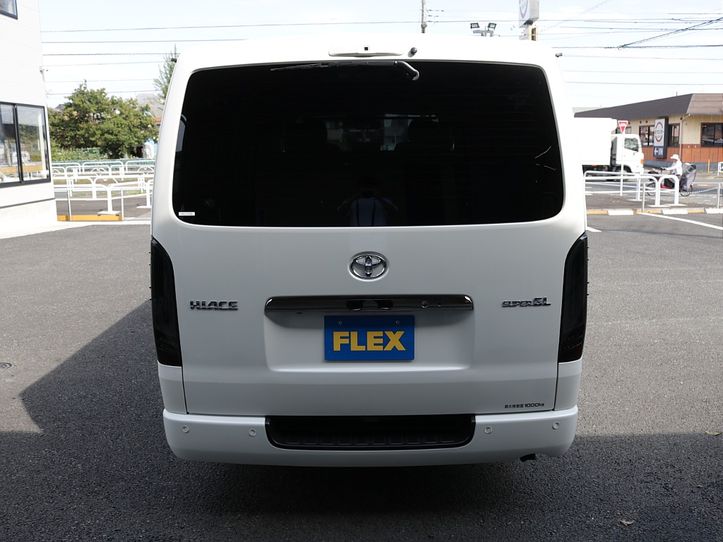 シンプルなリアビューになります！！
