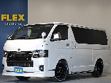 令和５年式ハイエースＶダークプライムⅡ２０００ガソリン２ＷＤカスタム車両入庫！オリジナルスポイラー２インチローダウンオリジナル１７インチアルミオリジナルベットＫＩＴアルパインディスプレイオーディオ装備