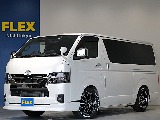 令和４年式ハイエースＶダークプライムⅡ２０００ガソリン２ＷＤカスタム車両入庫！オリジナルスポイラーオリジナル１７インチアルミオリジナルオーバーフェンダーオリジナルＬＥＤテールオリジナルベットＫＩＴ装備