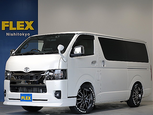 令和４年式ハイエースＶダークプライムⅡ２０００ガソリン２ＷＤカスタム車両入庫！オリジナルスポイラーオリジナル１７インチアルミオリジナルオーバーフェンダーオリジナルＬＥＤテールオリジナルベットＫＩＴ装備
