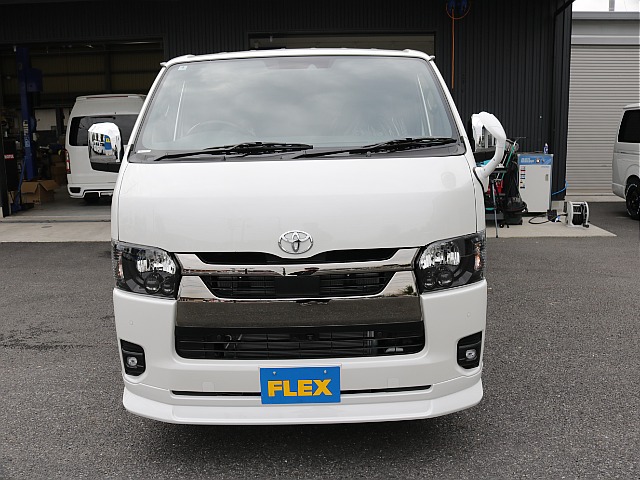 シンプルなフロントマスクになります!!