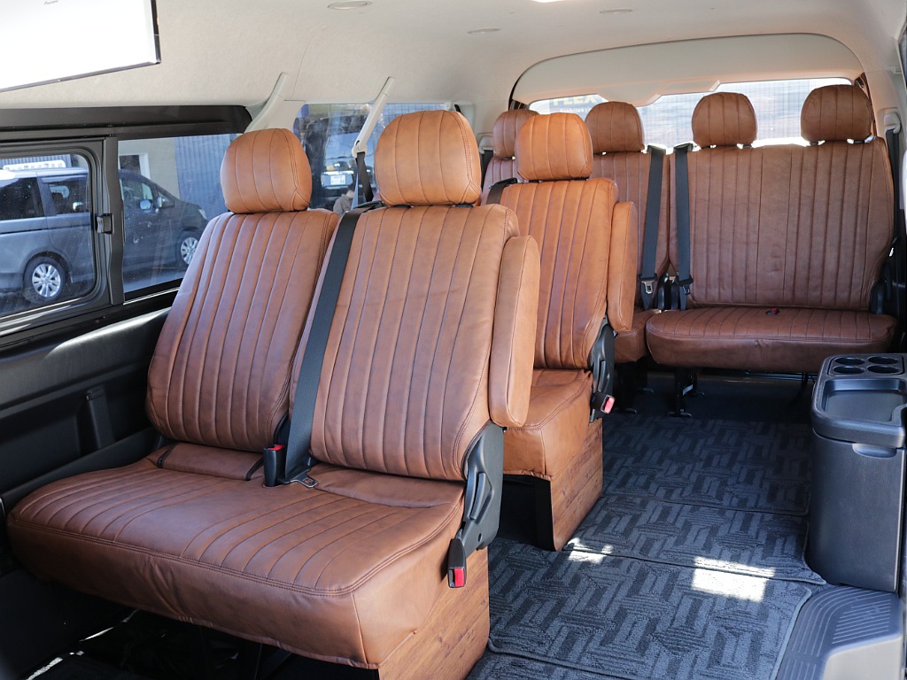 新品オリジナルクラシックシートカバーブラウン装着済み！！