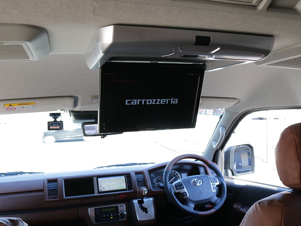 パイオニア７インチＳＤナビ、パイオニア１０．１インチフリップダウンモニター装備！！