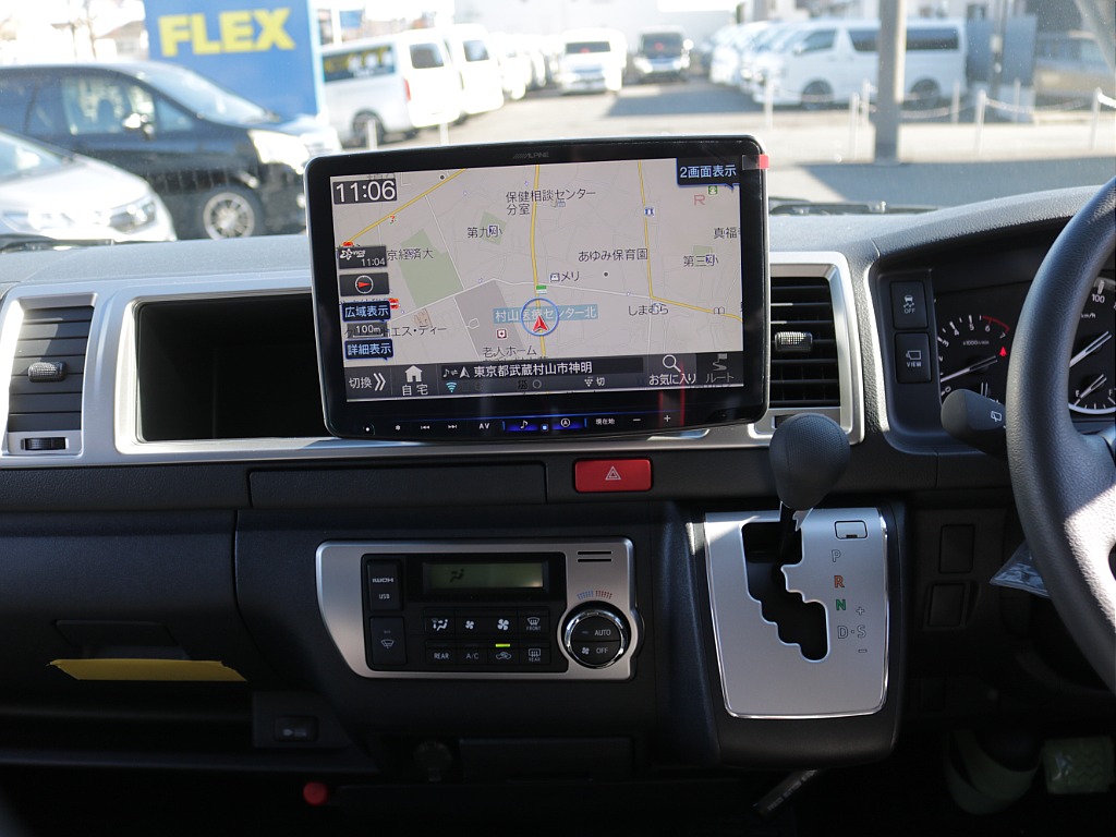 新車ハイエースワゴンファインテックツアラー２７００ガソリン４WDカスタム車両入庫！オリジナルフロントスポイラーオリジナルオーバーフェンダーオリジナルＬＥＤテールライトオリジナル１７インチアルミ装備！！