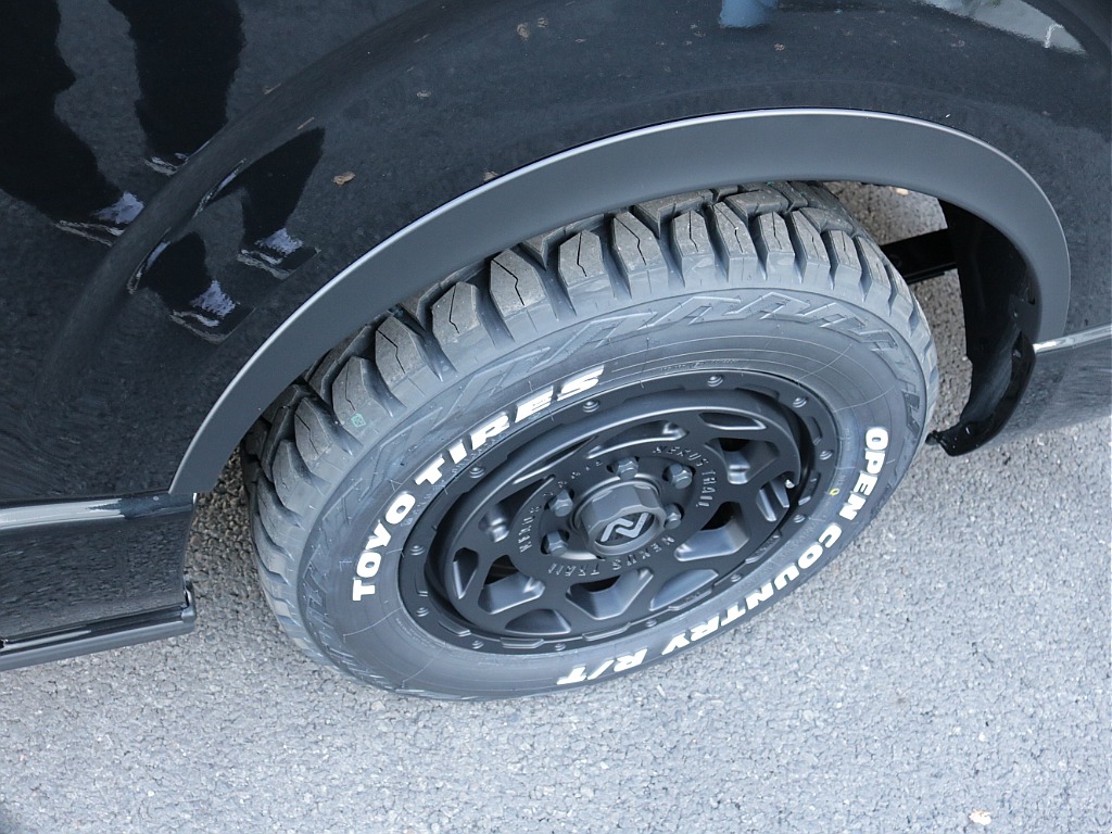 新車ワゴンＧＬ４ＷＤオリジナルＶｅｒ１シートアレンジブラックエディション完成！オリジナルフロントバンパーオリジナルオーバーフェンダーオリジナルＬＥＤテールオリジナル１６インチアルミアルパインナビ装備！