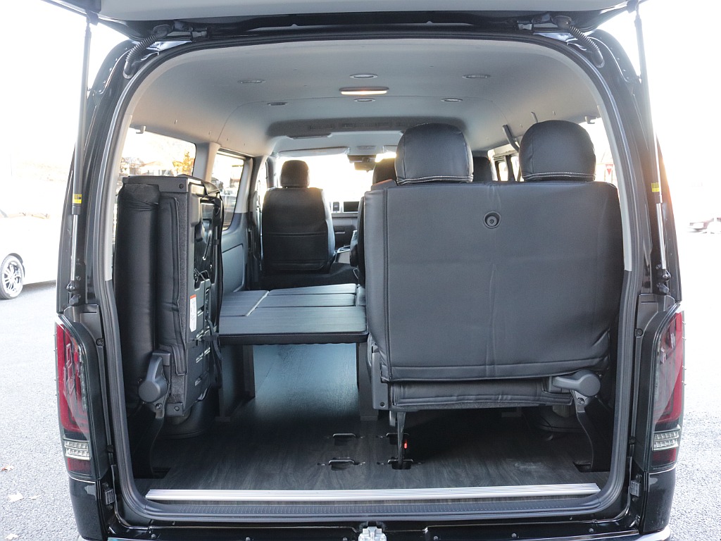 新車ワゴンＧＬ４ＷＤオリジナルＶｅｒ１シートアレンジブラックエディション完成！オリジナルフロントバンパーオリジナルオーバーフェンダーオリジナルＬＥＤテールオリジナル１６インチアルミアルパインナビ装備！