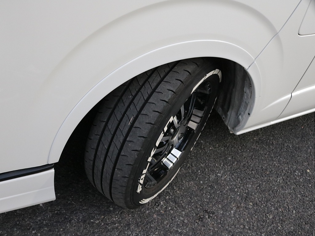 令和６年式ワゴンＧＬＶｅｒ１シートアレンジ施工済みオリジナルフロントスポイラーオリジナル１７インチアルミオリジナルＬＥＤテールオリジナルオーバーフェンダーアルパインＢＩＧ－Ｘ１１インチフリップダウン！