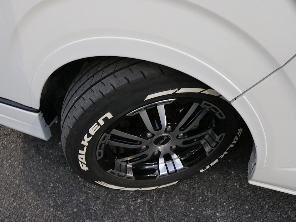 令和６年式ワゴンＧＬＶｅｒ１シートアレンジ施工済みオリジナルフロントスポイラーオリジナル１７インチアルミオリジナルＬＥＤテールオリジナルオーバーフェンダーアルパインＢＩＧ－Ｘ１１インチフリップダウン！