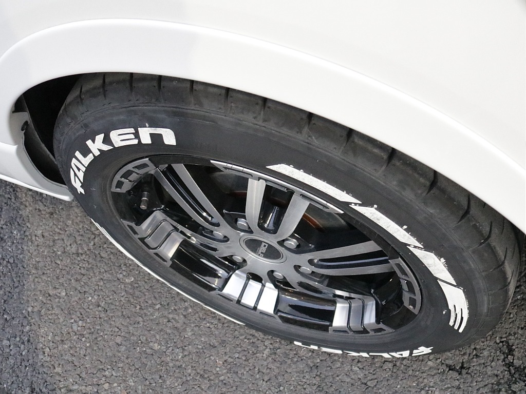 令和６年式ワゴンＧＬＶｅｒ１シートアレンジ施工済みオリジナルフロントスポイラーオリジナル１７インチアルミオリジナルＬＥＤテールオリジナルオーバーフェンダーアルパインＢＩＧ－Ｘ１１インチフリップダウン！