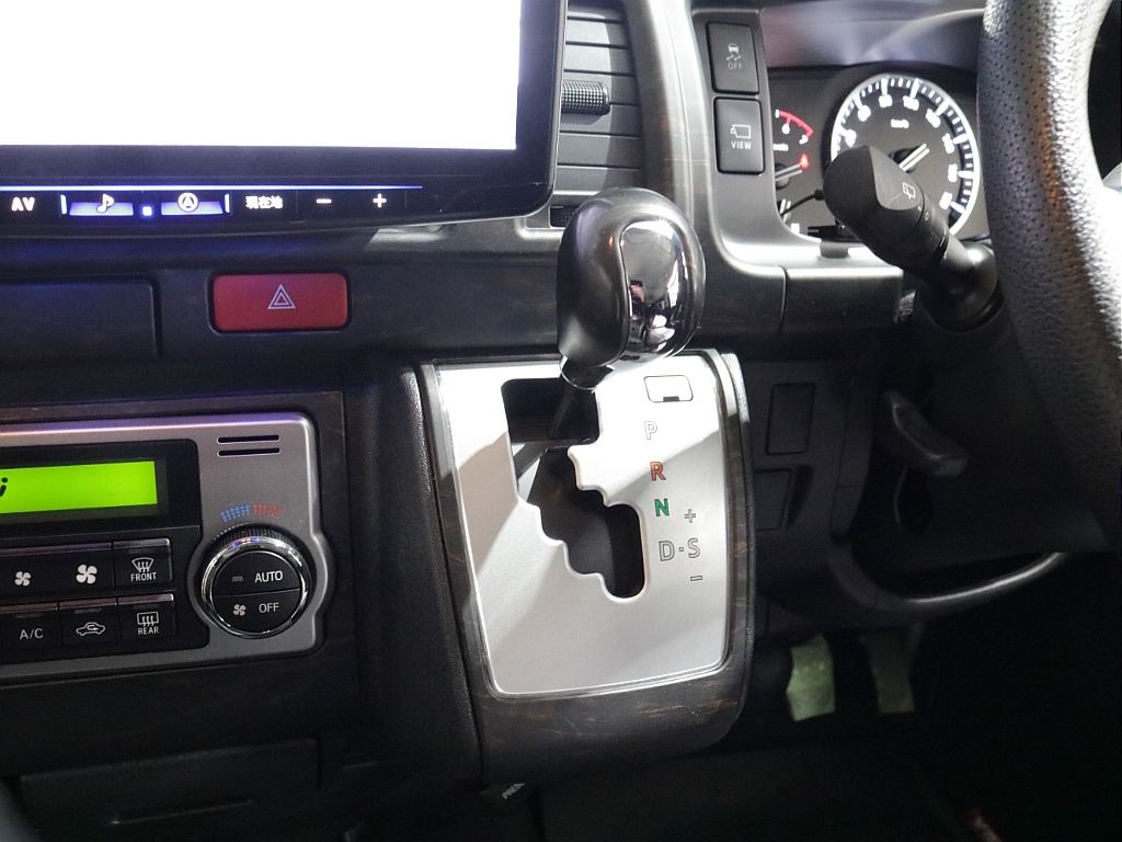 令和６年式ワゴンＧＬＶｅｒ１シートアレンジ施工済みオリジナルフロントスポイラーオリジナル１７インチアルミオリジナルＬＥＤテールオリジナルオーバーフェンダーアルパインＢＩＧ－Ｘ１１インチフリップダウン！