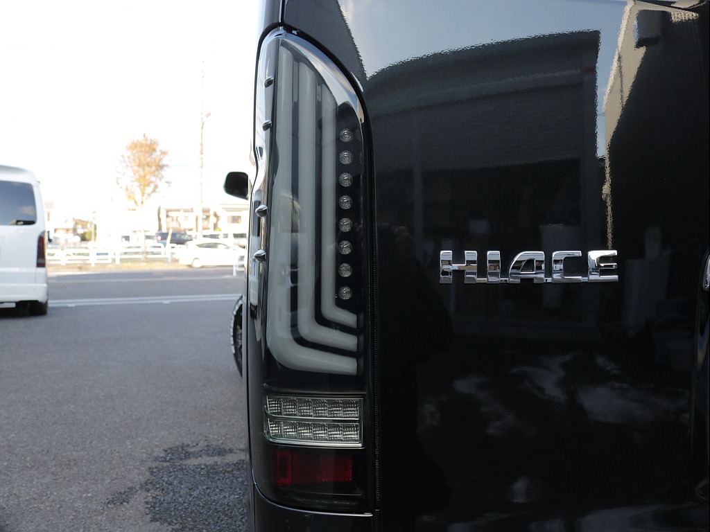 ３１年式ダークプライムⅡ２０００ガソリン２WDカスタム車両入庫！オリジナルフロントスポイラーオリジナル２インチローダウンオリジナルＬＥＤテールライトオリジナルワークタイプベットＫＩＴ新品パーツ装備！！