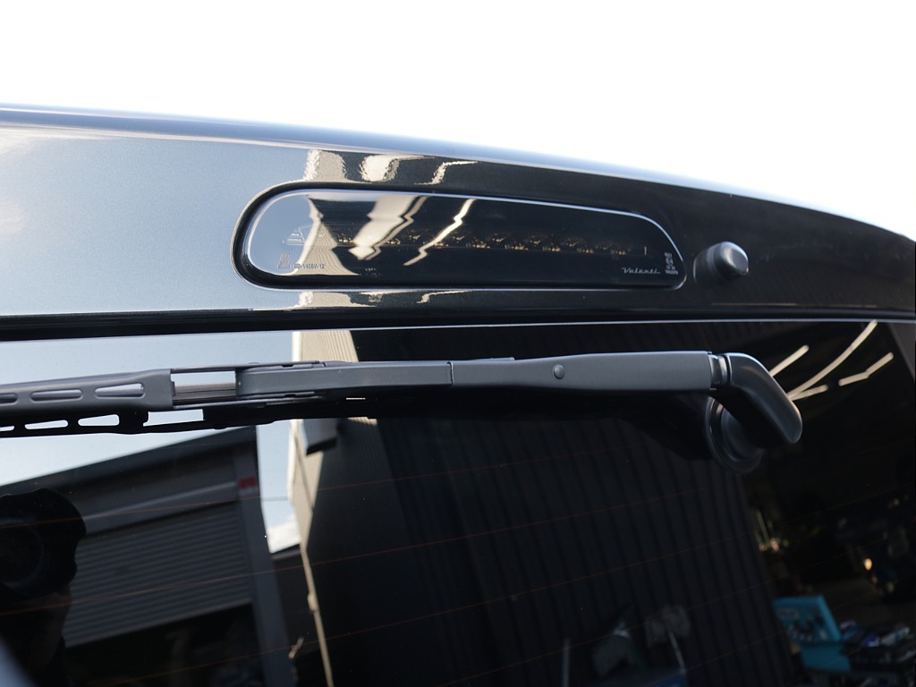 ３１年式ダークプライムⅡ２０００ガソリン２WDカスタム車両入庫！オリジナルフロントスポイラーオリジナル２インチローダウンオリジナルＬＥＤテールライトオリジナルワークタイプベットＫＩＴ新品パーツ装備！！