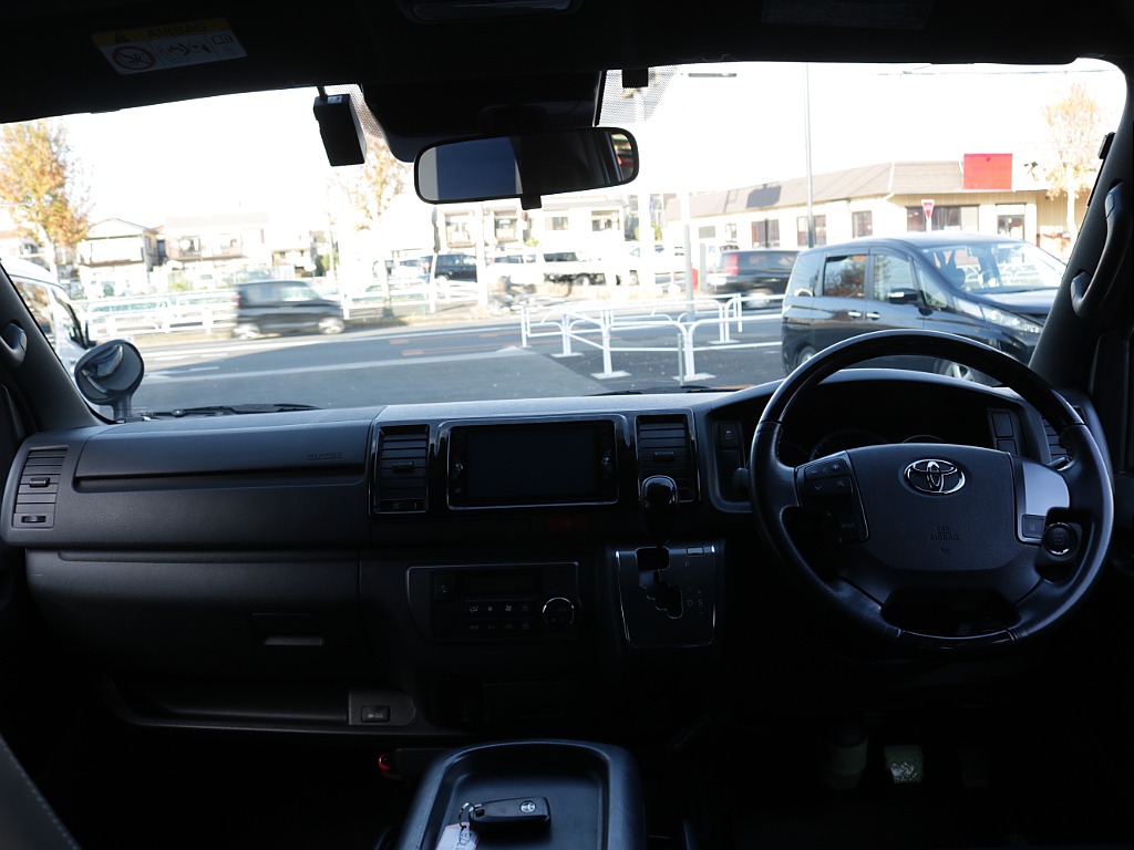 ３１年式ダークプライムⅡ２０００ガソリン２WDカスタム車両入庫！オリジナルフロントスポイラーオリジナル２インチローダウンオリジナルＬＥＤテールライトオリジナルワークタイプベットＫＩＴ新品パーツ装備！！