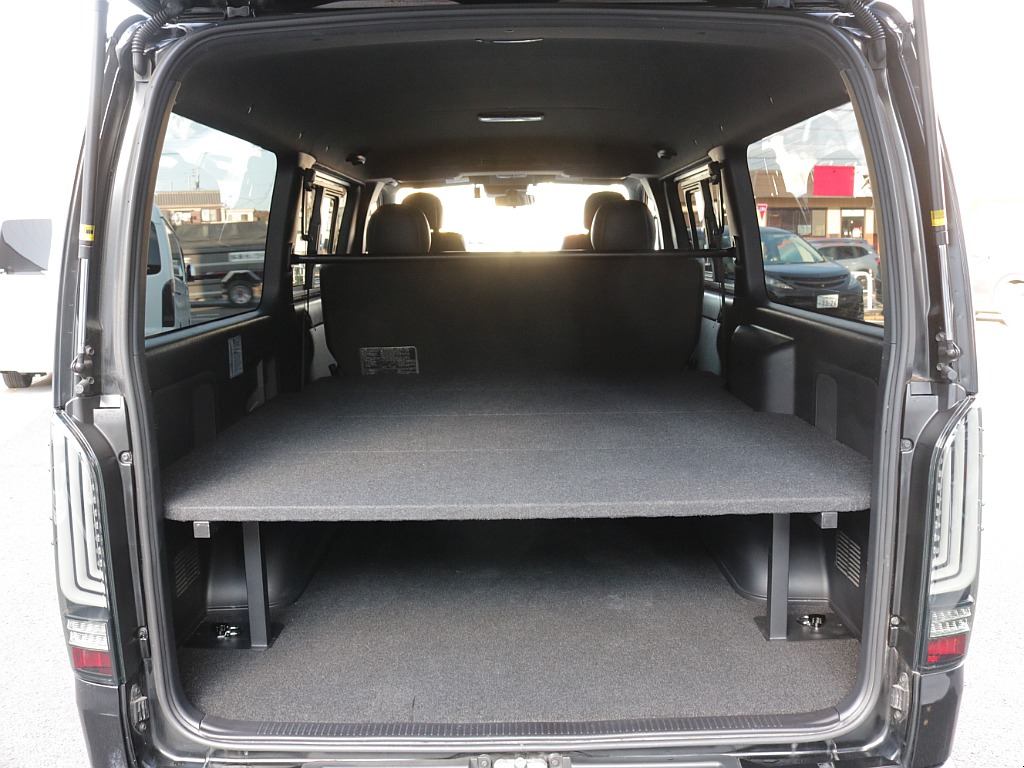 ３１年式ダークプライムⅡ２０００ガソリン２WDカスタム車両入庫！オリジナルフロントスポイラーオリジナル２インチローダウンオリジナルＬＥＤテールライトオリジナルワークタイプベットＫＩＴ新品パーツ装備！！