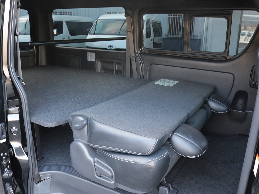 ３１年式ダークプライムⅡ２０００ガソリン２WDカスタム車両入庫！オリジナルフロントスポイラーオリジナル２インチローダウンオリジナルＬＥＤテールライトオリジナルワークタイプベットＫＩＴ新品パーツ装備！！