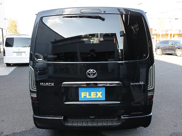 シンプルなリアビューになります！！