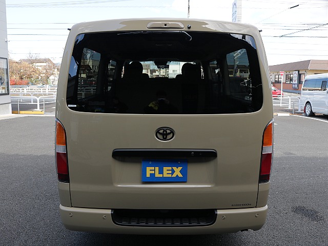 リアバンパーもボディー同色塗装済み！！