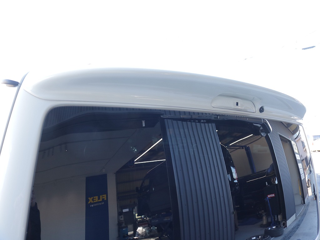 令和４年式ダークプライムⅡ２８００ディーゼル４WDカスタム車両入庫！モデリスタフルエアロＫＩＴオリジナル１７インチアルミオリジナルオーバーフェンダーオリジナルＬＥＤテールライトオリジナルベットＫＩＴ！