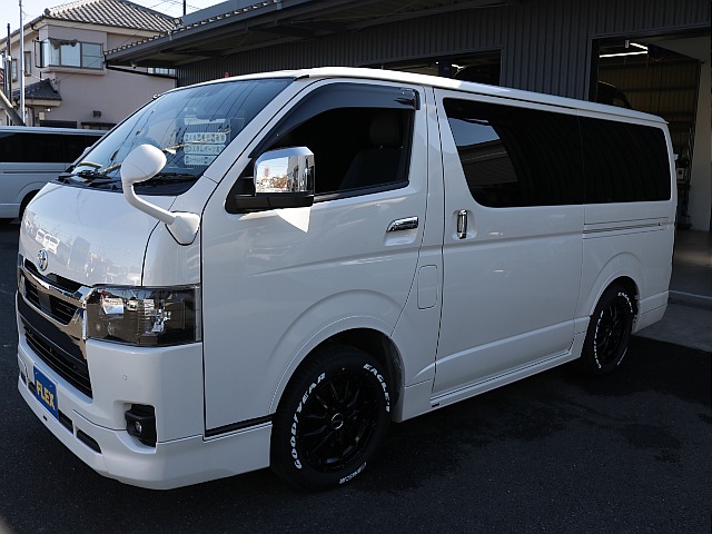 ノーマル車高、人気のパールホワイトになります！！