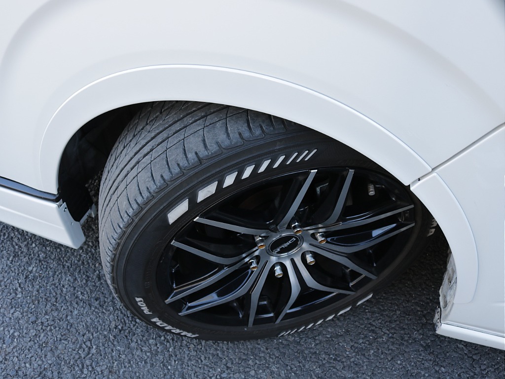 令和３年式希少ファインテックツアラー２７００ガソリン２WDキャプテンシート搭載カスタム車両入庫！アルパインＢＩＧ－Ｘ１１インチナビアルパイン１２．８フリップダウンモニタービルトインＥＴＣ２．０装備！！