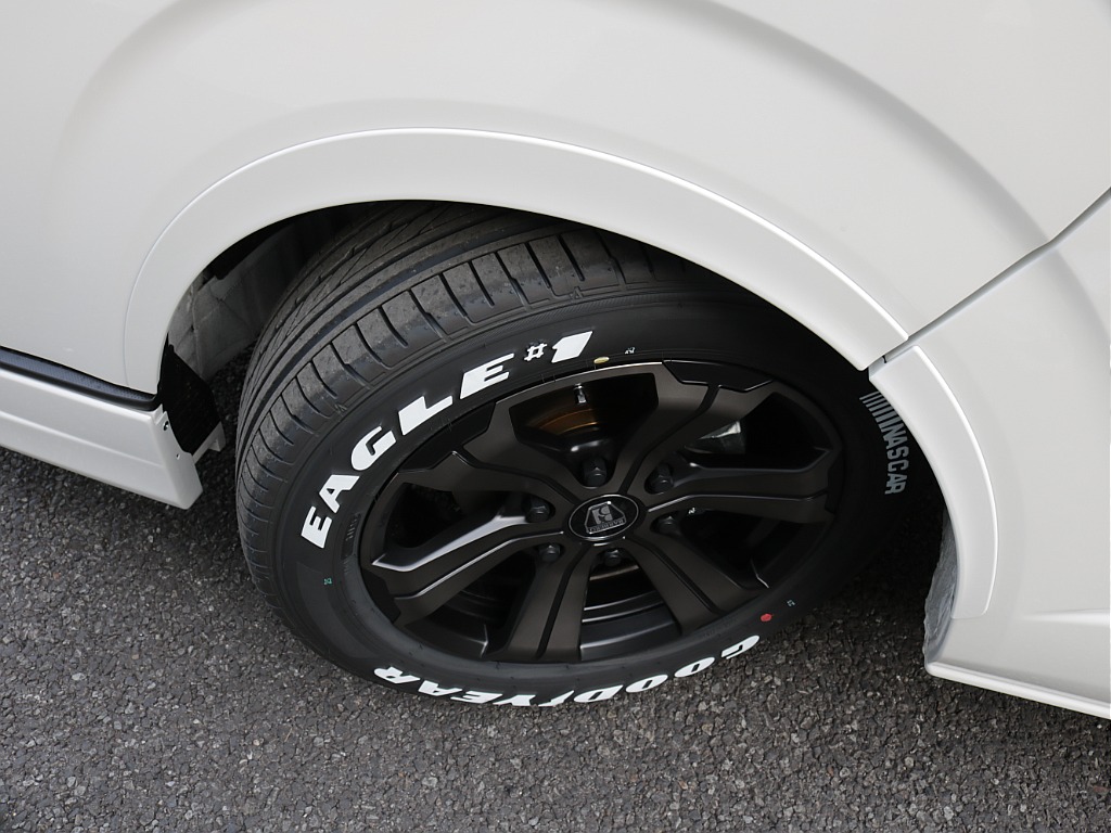 新車ワゴンＧＬネクロスシートアレンジ施工大画面アルパインツインナビパッケージ装備！オリジナルフロントスポイラーオリジナルオーバーフェンダーオリジナルＬＥＤテールオリジナル１７インチアルミ装着済み！！