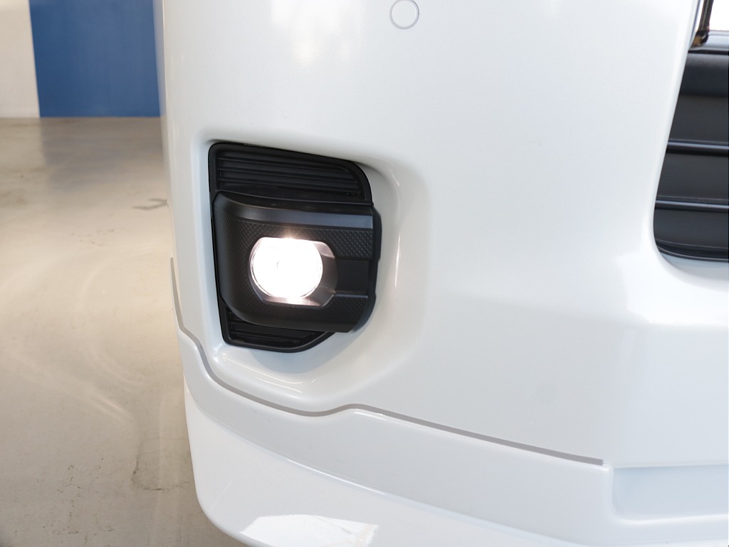 新車ワゴンＧＬネクロスシートアレンジ施工大画面アルパインツインナビパッケージ装備！オリジナルフロントスポイラーオリジナルオーバーフェンダーオリジナルＬＥＤテールオリジナル１７インチアルミ装着済み！！