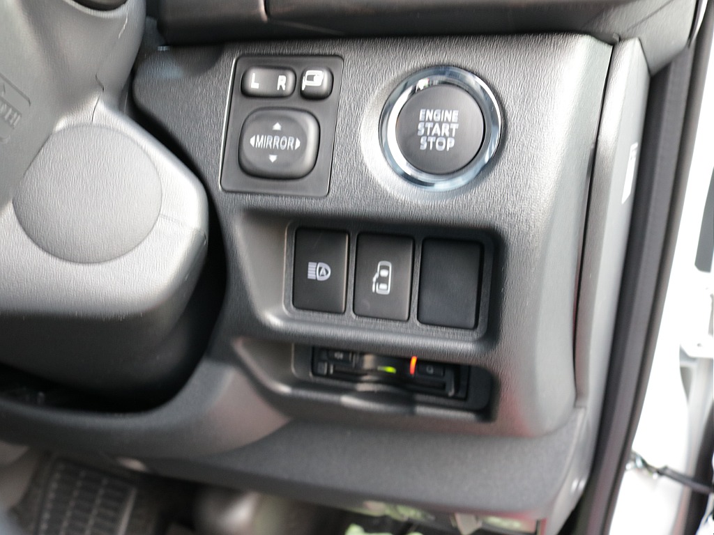 新車ワゴンＧＬネクロスシートアレンジ施工大画面アルパインツインナビパッケージ装備！オリジナルフロントスポイラーオリジナルオーバーフェンダーオリジナルＬＥＤテールオリジナル１７インチアルミ装着済み！！