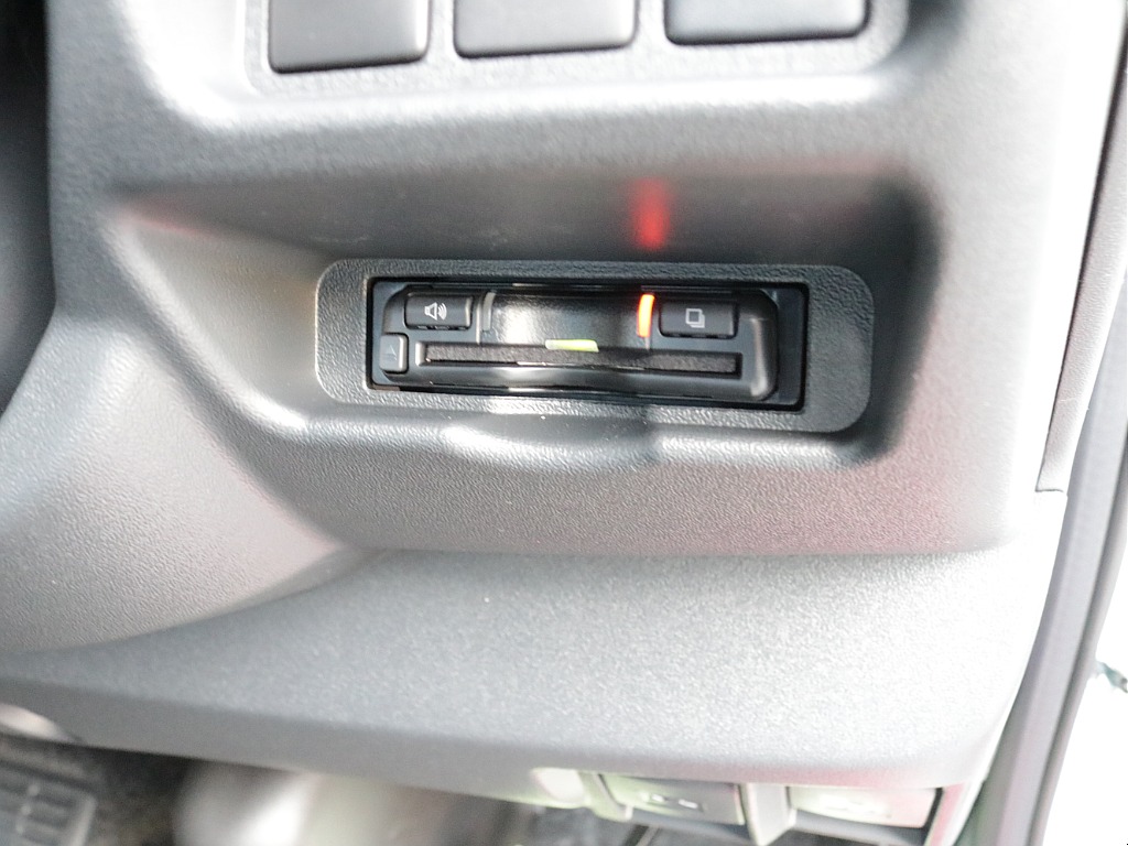 新車ワゴンＧＬネクロスシートアレンジ施工大画面アルパインツインナビパッケージ装備！オリジナルフロントスポイラーオリジナルオーバーフェンダーオリジナルＬＥＤテールオリジナル１７インチアルミ装着済み！！