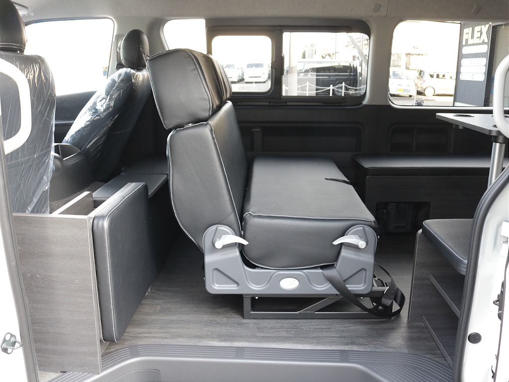 新車ワゴンＧＬネクロスシートアレンジ施工大画面アルパインツインナビパッケージ装備！オリジナルフロントスポイラーオリジナルオーバーフェンダーオリジナルＬＥＤテールオリジナル１７インチアルミ装着済み！！