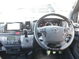 令和５年式ハイエースＶダークプライムⅡ２８００ディーゼル４ＷＤフレックスカスタム車両入庫！オリジナルフロントスポイラーオリジナル１７インチアルミオリジナルＬＥＤテールパイオニアナビフリップダウン装備！