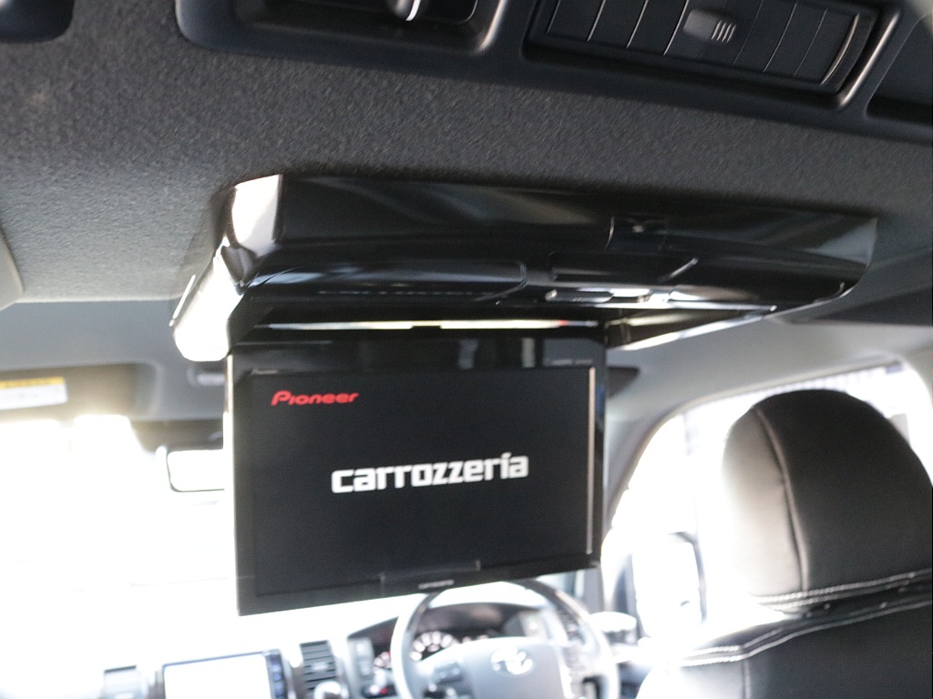 令和５年式ハイエースＶダークプライムⅡ２８００ディーゼル４ＷＤフレックスカスタム車両入庫！オリジナルフロントスポイラーオリジナル１７インチアルミオリジナルＬＥＤテールパイオニアナビフリップダウン装備！