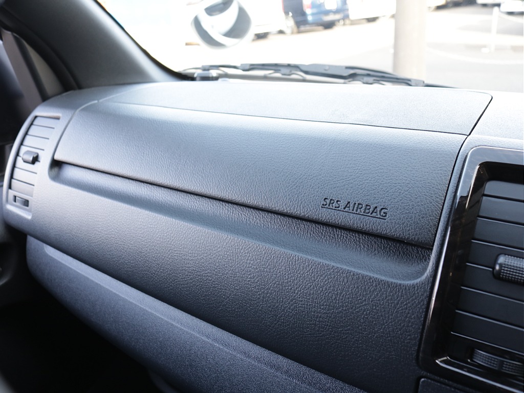 令和５年式ハイエースＶダークプライムⅡ２８００ディーゼル４ＷＤフレックスカスタム車両入庫！オリジナルフロントスポイラーオリジナル１７インチアルミオリジナルＬＥＤテールパイオニアナビフリップダウン装備！