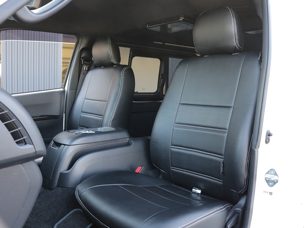 令和５年式ハイエースＶダークプライムⅡ２８００ディーゼル４ＷＤフレックスカスタム車両入庫！オリジナルフロントスポイラーオリジナル１７インチアルミオリジナルＬＥＤテールパイオニアナビフリップダウン装備！