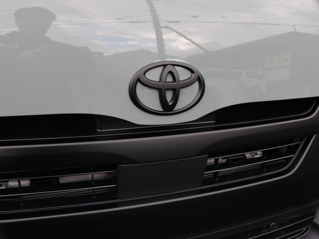 令和７年式アースカラーパッケージ２８００ディーゼル４WDブラックエディション完成！オリジナルフロントバンパー前後バンパー同色塗装オリジナル１６インチアルミオリジナルLEDテールアルパインＢＩＧ－Ｘナビ