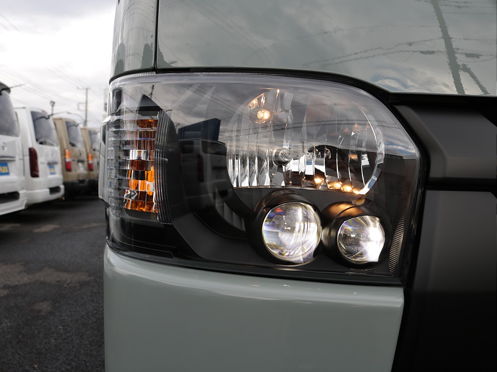 令和７年式アースカラーパッケージ２８００ディーゼル４WDブラックエディション完成！オリジナルフロントバンパー前後バンパー同色塗装オリジナル１６インチアルミオリジナルLEDテールアルパインＢＩＧ－Ｘナビ