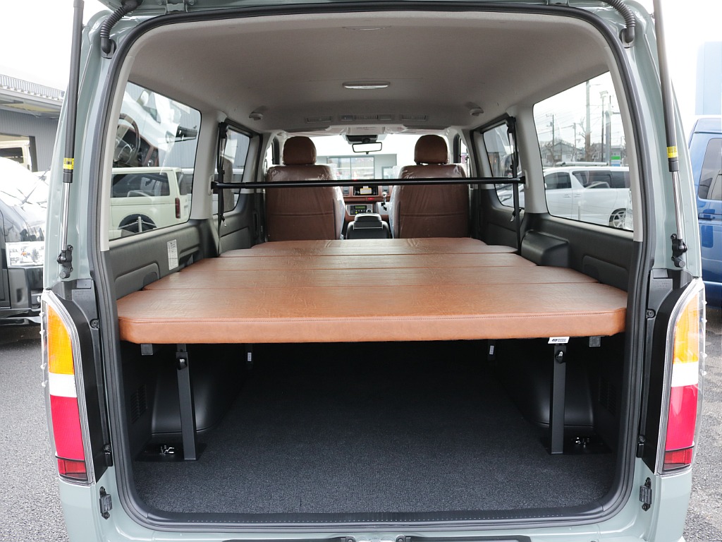 令和７年式アースカラーパッケージ２８００ディーゼル４WDブラックエディション完成！オリジナルフロントバンパー前後バンパー同色塗装オリジナル１６インチアルミオリジナルLEDテールアルパインＢＩＧ－Ｘナビ