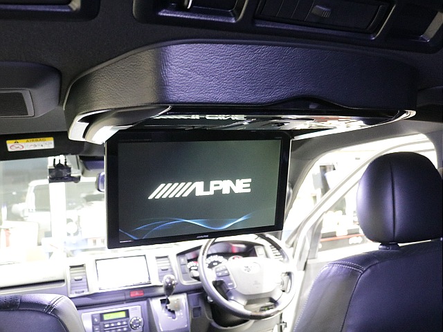 アルパイン８インチＳＤナビ、１２．８フリップダウンモニター装備！！
