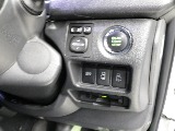 令和１年式ダークプライムⅡ２０００ガソリン２WDカスタムハイエース入庫！！ＥＳＳＥＸフロントスポイラーオリジナル１７インチアルミ２インチローダウンアルパイン８インチナビアルパイン１２．８フリップダウン