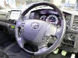 令和１年式ダークプライムⅡ２０００ガソリン２WDカスタムハイエース入庫！！ＥＳＳＥＸフロントスポイラーオリジナル１７インチアルミ２インチローダウンアルパイン８インチナビアルパイン１２．８フリップダウン