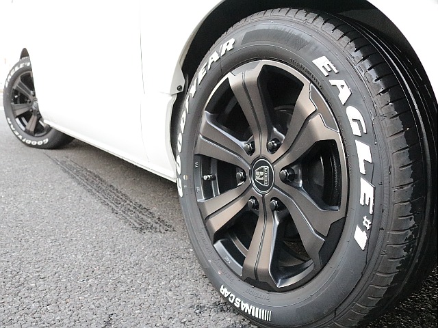 アルベロアーバン１７インチアルミ装備！！