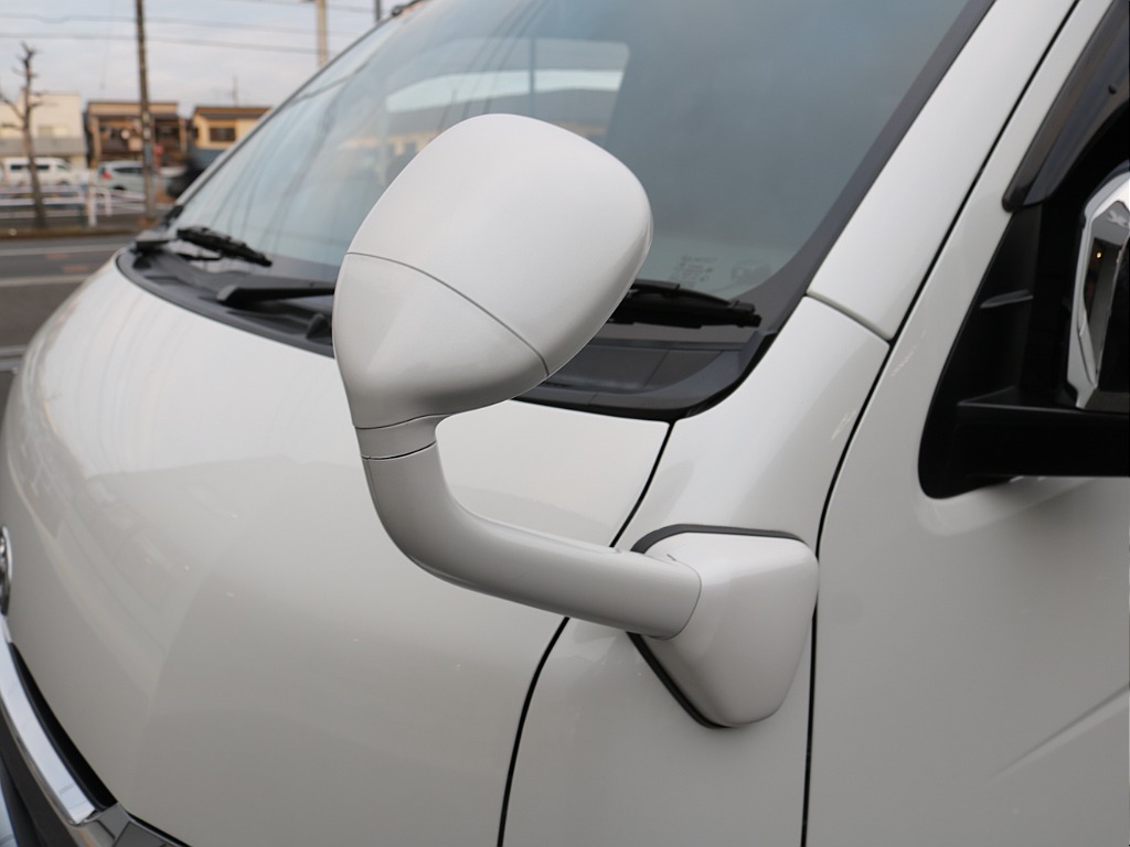 令和４年式ワゴンＧＬ２７００ガソリン４ＷＤファミリに好評のＶｅｒ１シートアレンジ施工車両入庫！パナソニック９インチナビパイオニアフリップダウンモニター装備オリジナルパーツ多数装備済み！！