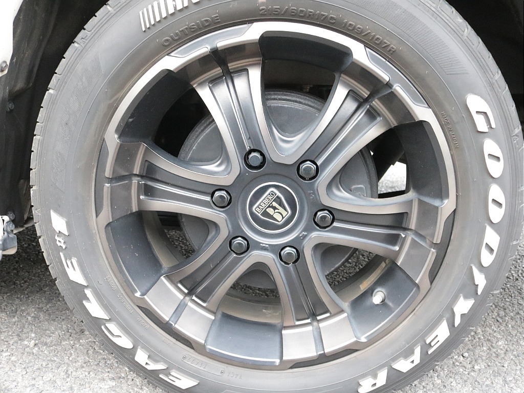 令和４年式ワゴンＧＬ２７００ガソリン４ＷＤファミリに好評のＶｅｒ１シートアレンジ施工車両入庫！パナソニック９インチナビパイオニアフリップダウンモニター装備オリジナルパーツ多数装備済み！！