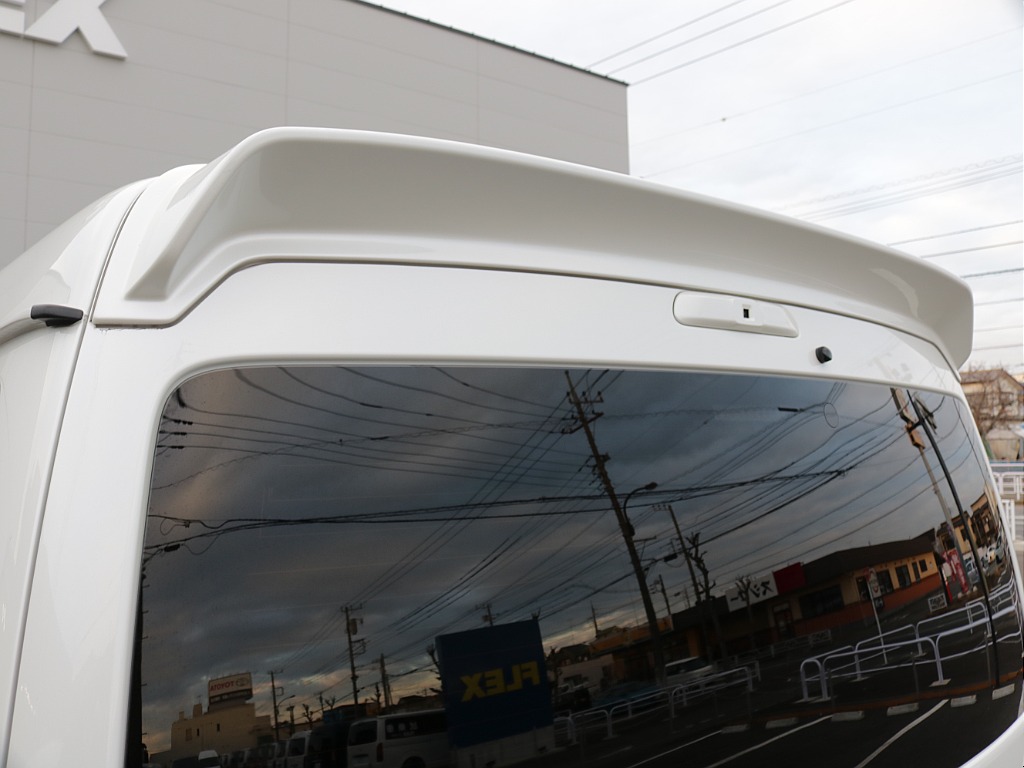 令和４年式ワゴンＧＬ２７００ガソリン４ＷＤファミリに好評のＶｅｒ１シートアレンジ施工車両入庫！パナソニック９インチナビパイオニアフリップダウンモニター装備オリジナルパーツ多数装備済み！！